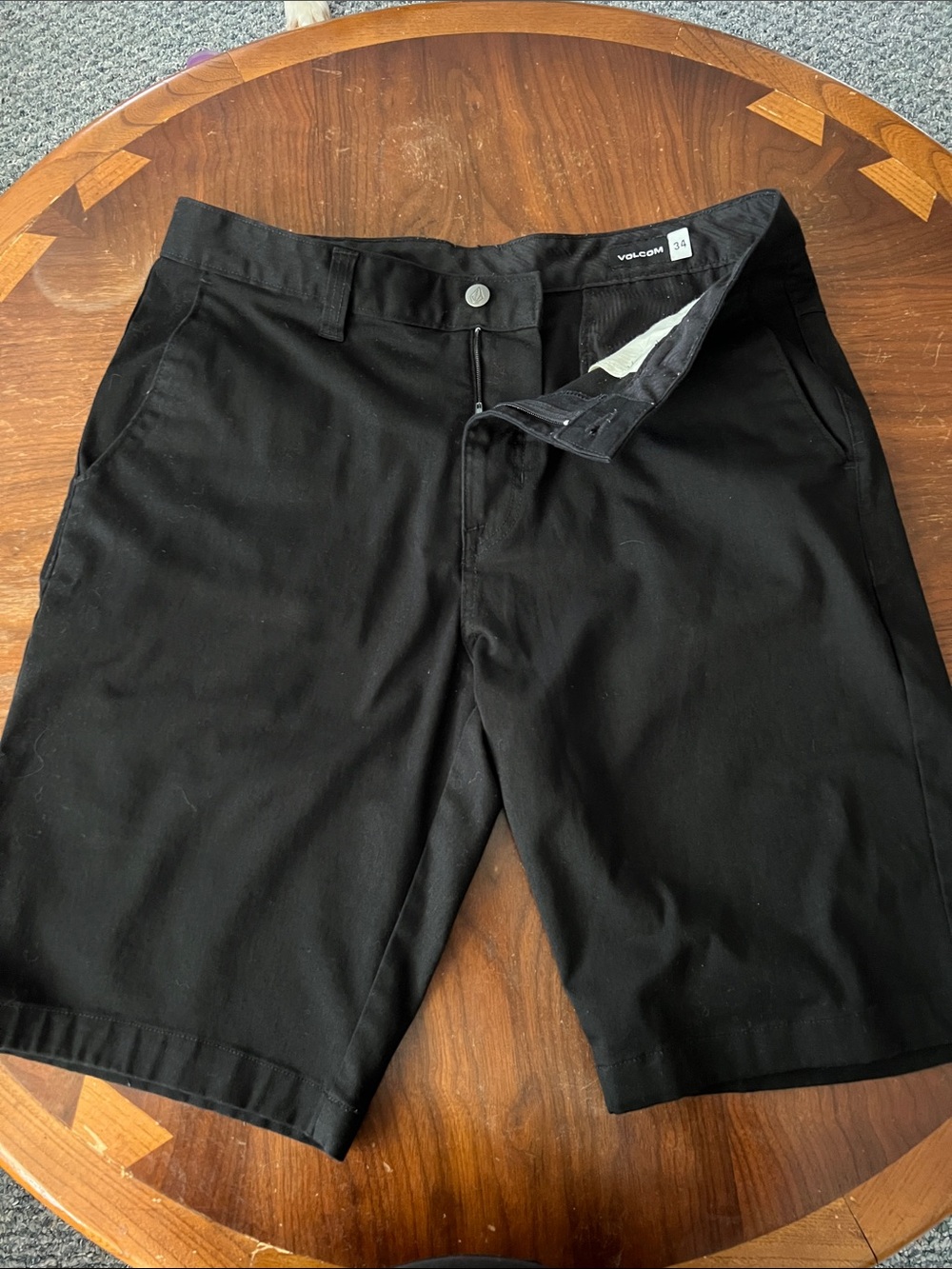 Volcom shorts